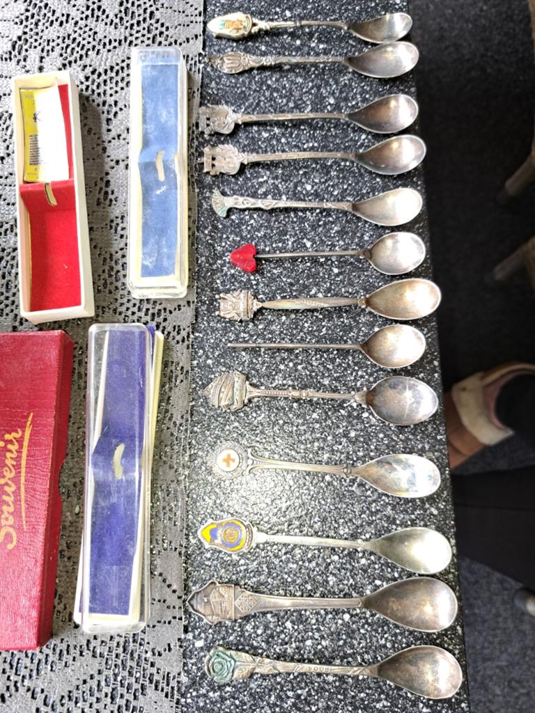 Verzameling van 12 antieke souvenirlepeltjes, Antiek en Kunst, Ophalen of Verzenden