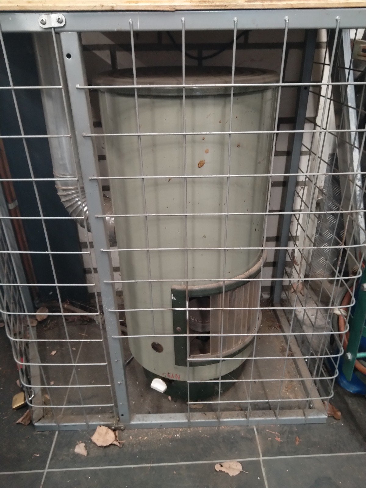 Gebruikte gaskachel kachel met beschermkooi, Ophalen, Gebruikt, Houtkachel, Vrijstaand
