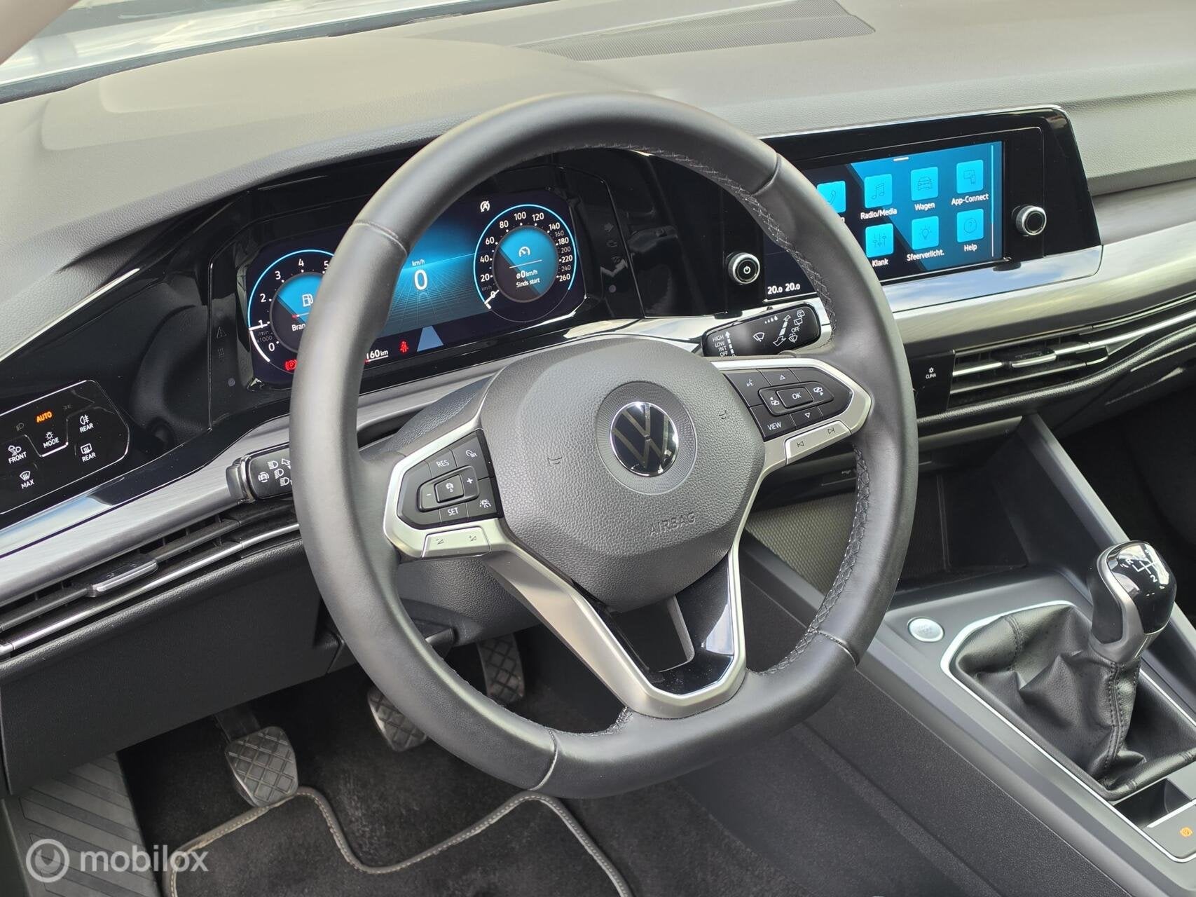 VOLKSWAGEN GOLF 1.5 TSI STYLE CARPLAY CAMERA ACC MASSAGE, Auto's, Voorwielaandrijving, Stof, Euro 6, 4 cilinders