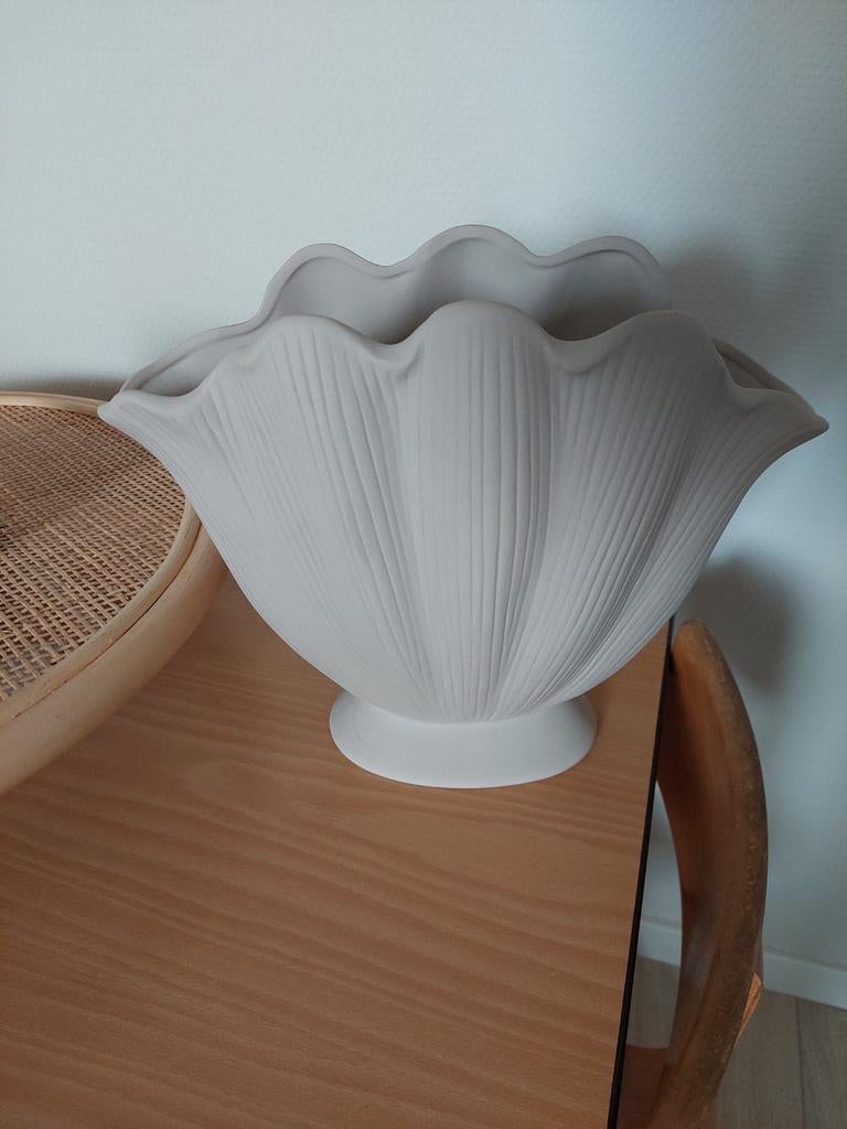 H&M Home Vaas Schelpvormig, Huis en Inrichting, Wit, Aardewerk of Porselein, Ophalen of Verzenden, Zo goed als nieuw