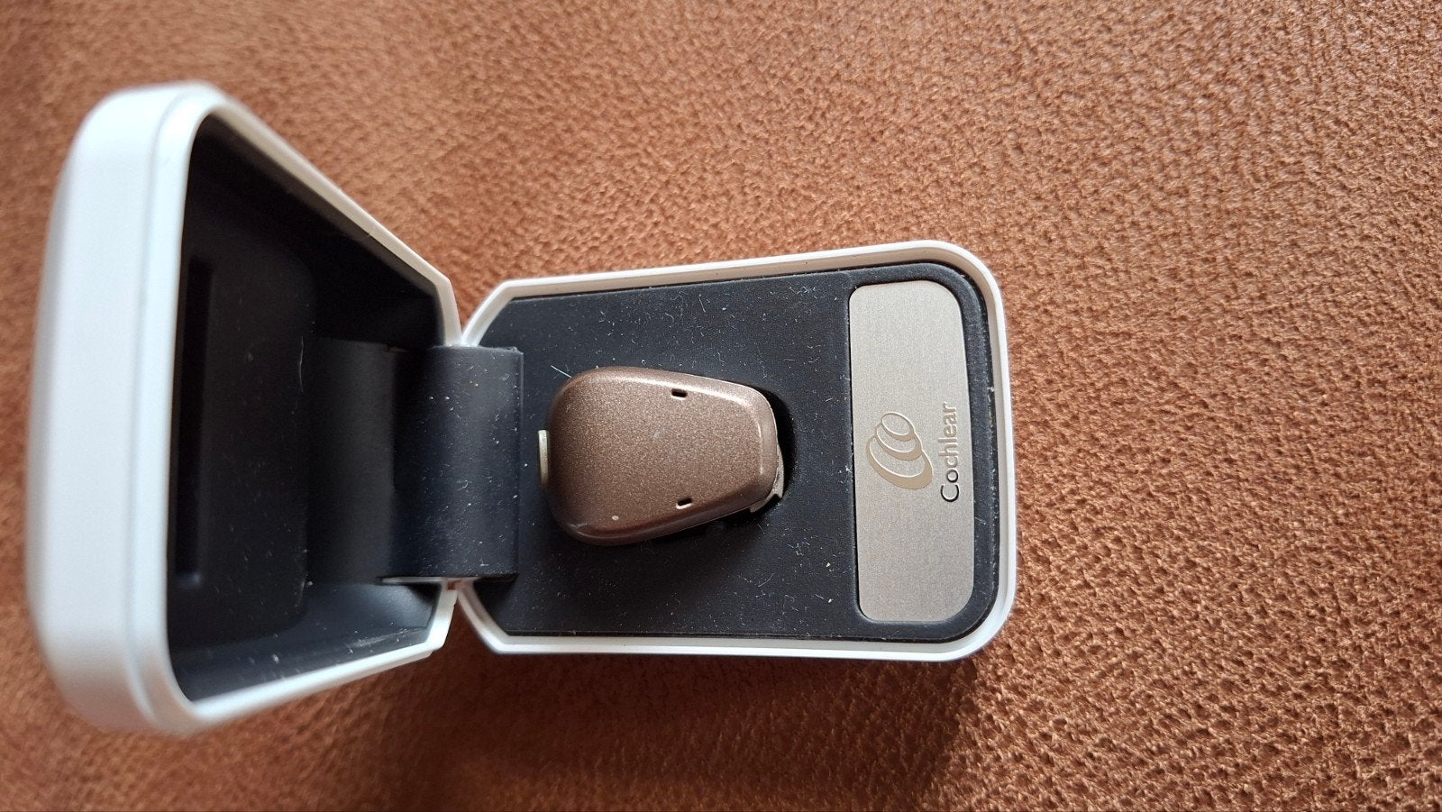 Perfect werkende Cochlear BAHA 5, Gebruikt, Bone conduction, Ophalen of Verzenden, Draadloos
