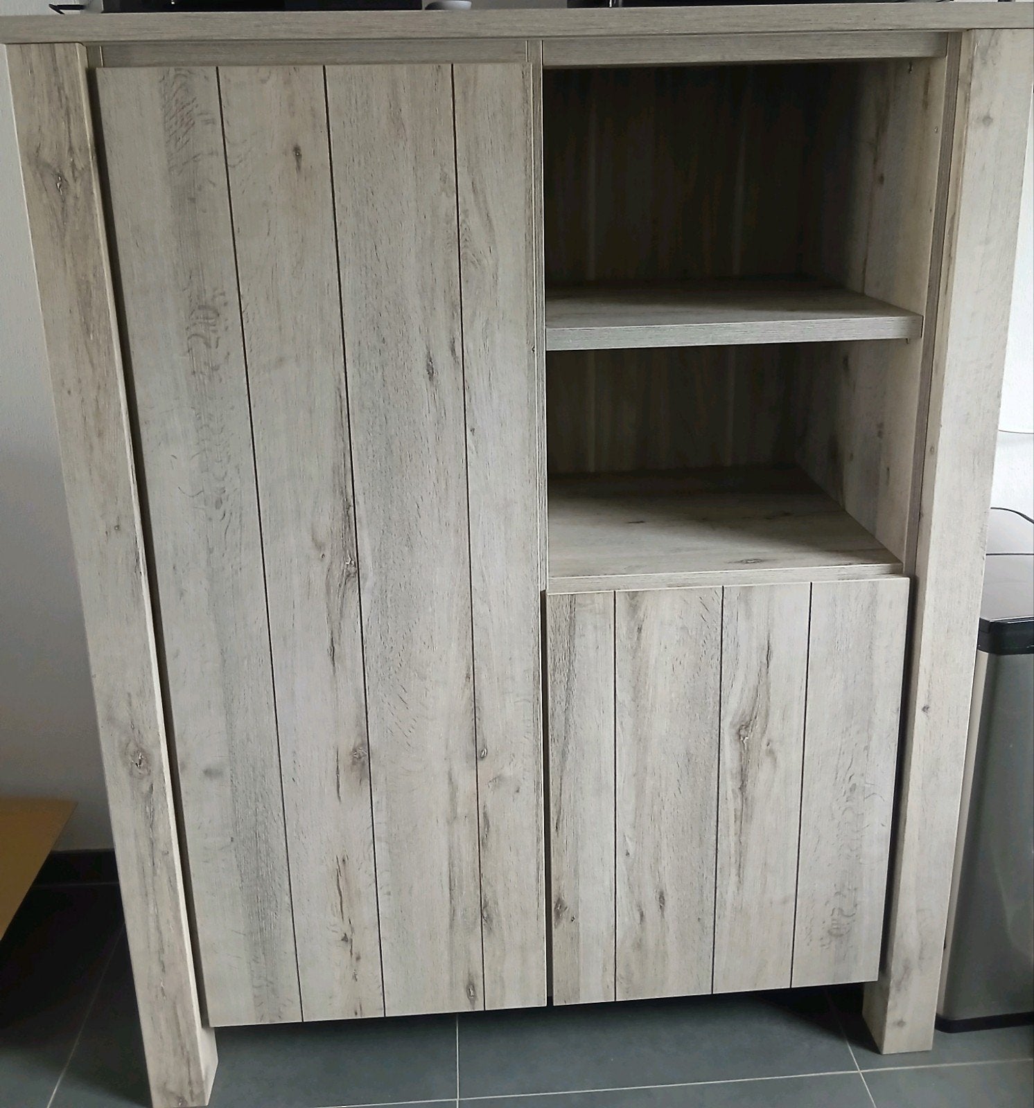 Meubelset Jens: Dressoir, Opbergkast, bijzet en eettafel, Ophalen, Met deur(en), Modern, Scandinavisch, Zo goed als nieuw