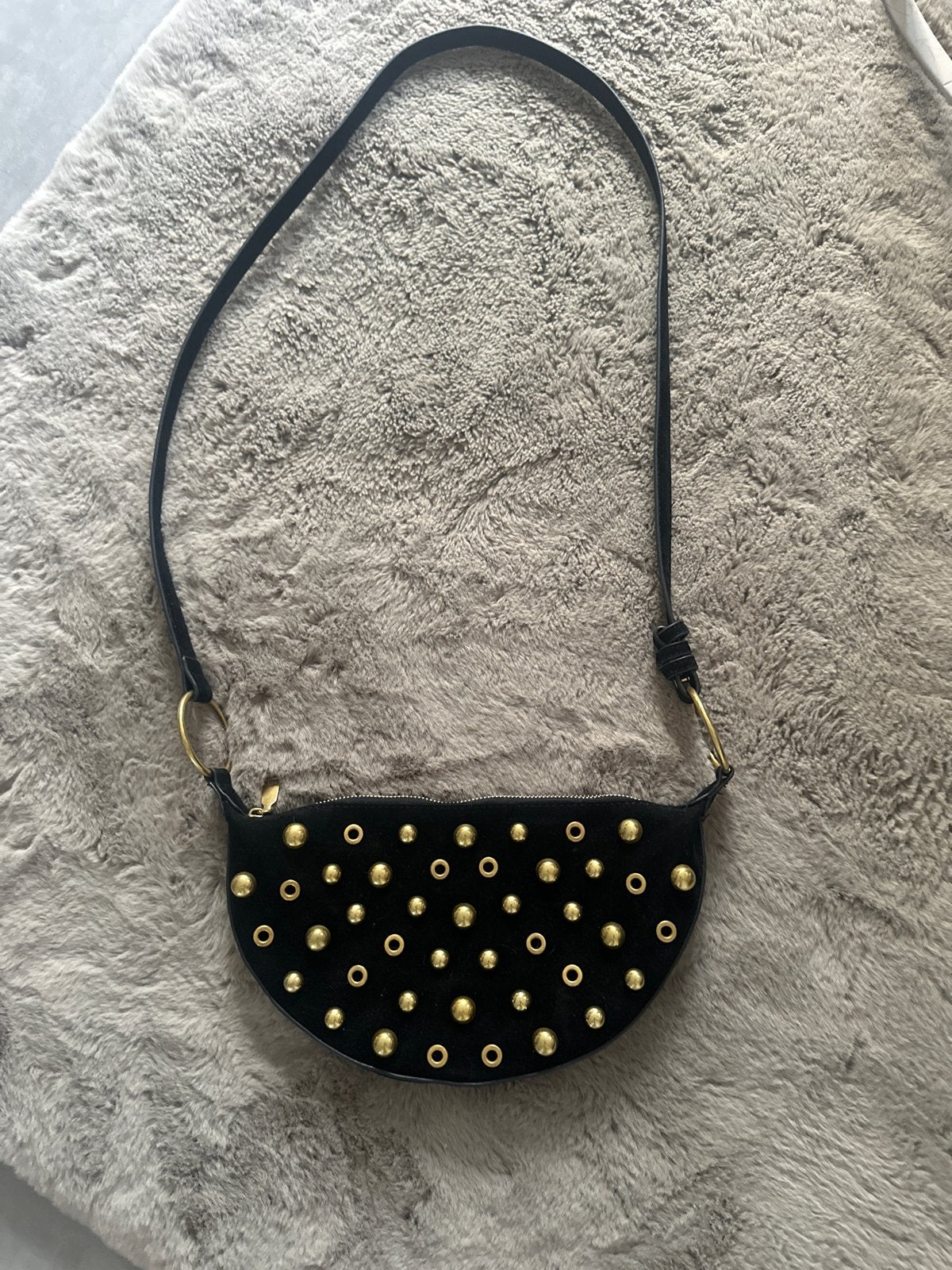 Zwart schoudertasje met leuke gouden studs, Ophalen of Verzenden, Zo goed als nieuw, Zwart, Schoudertasje
