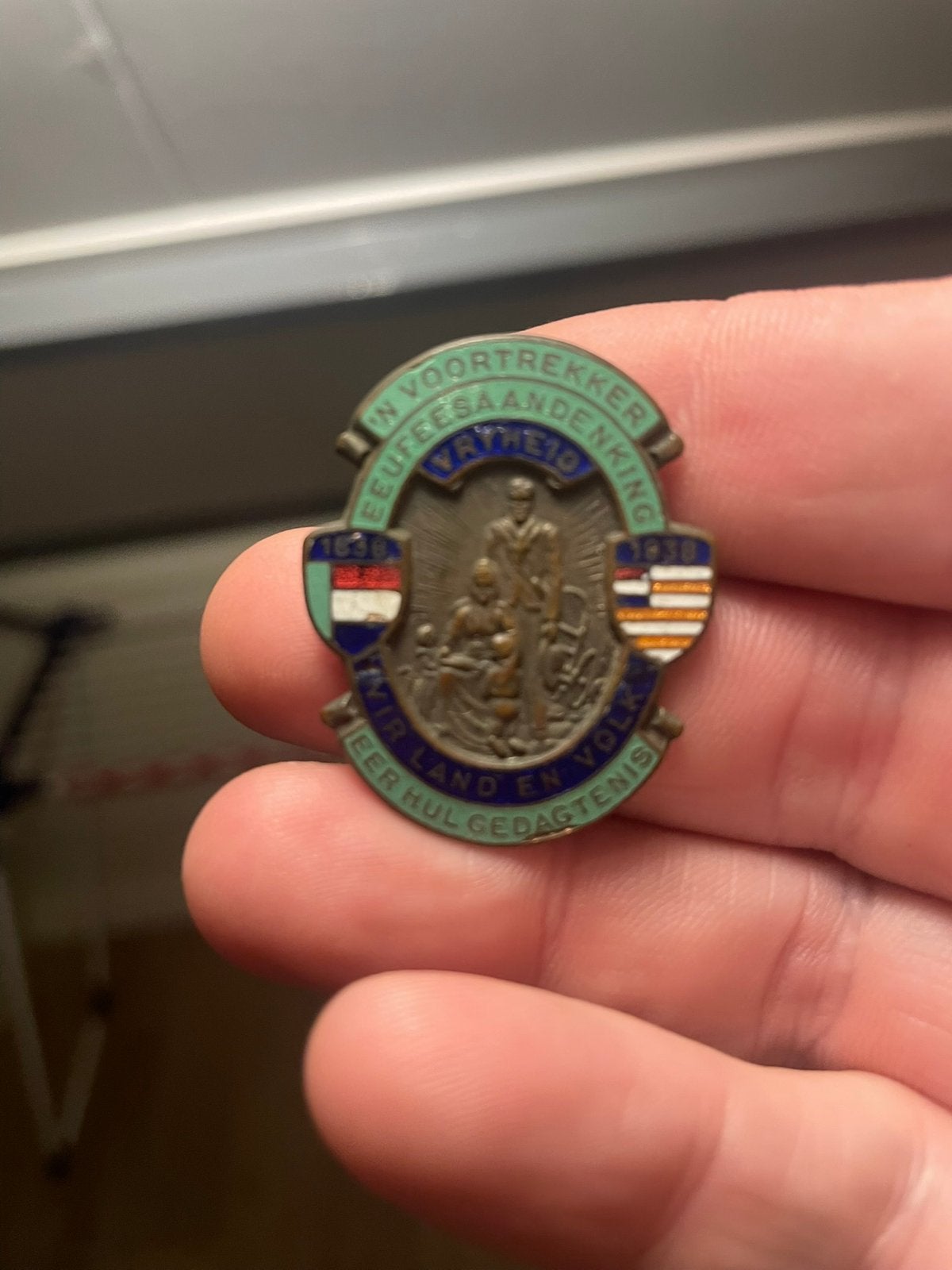 Oude speld met emaille militaria!, Ophalen of Verzenden, Gebruikt, Overige onderwerpen