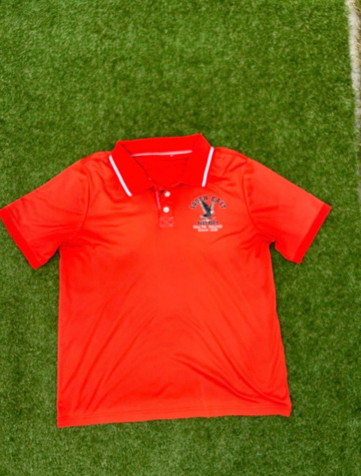 Oranje polo met 'South-East District' logo, Ophalen of Verzenden, Zo goed als nieuw, Maat 52/54 (L), Oranje