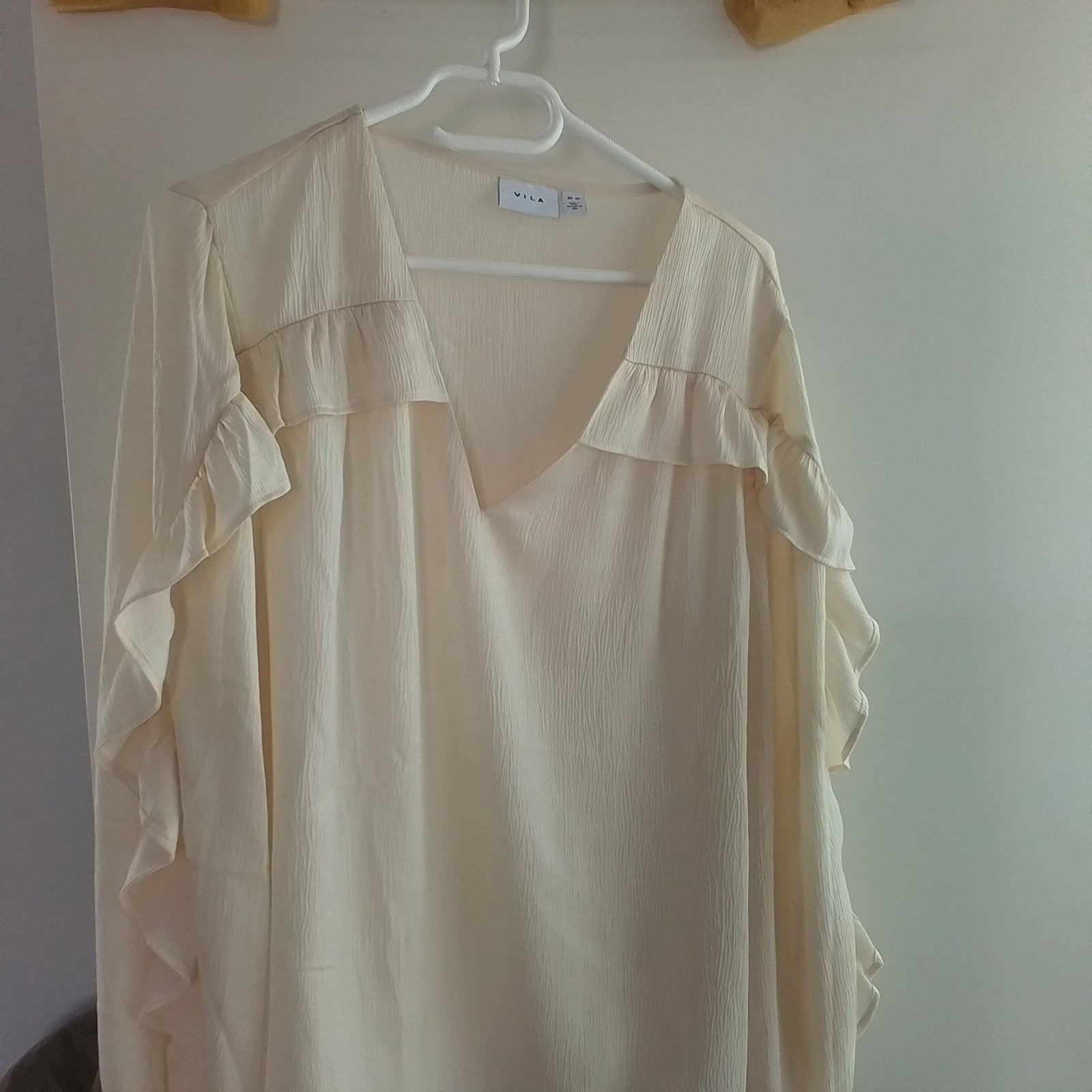 Crèmekleurige blouson met ruches van Vila, Maat 38/40 (M), Beige, Vila, Nieuw