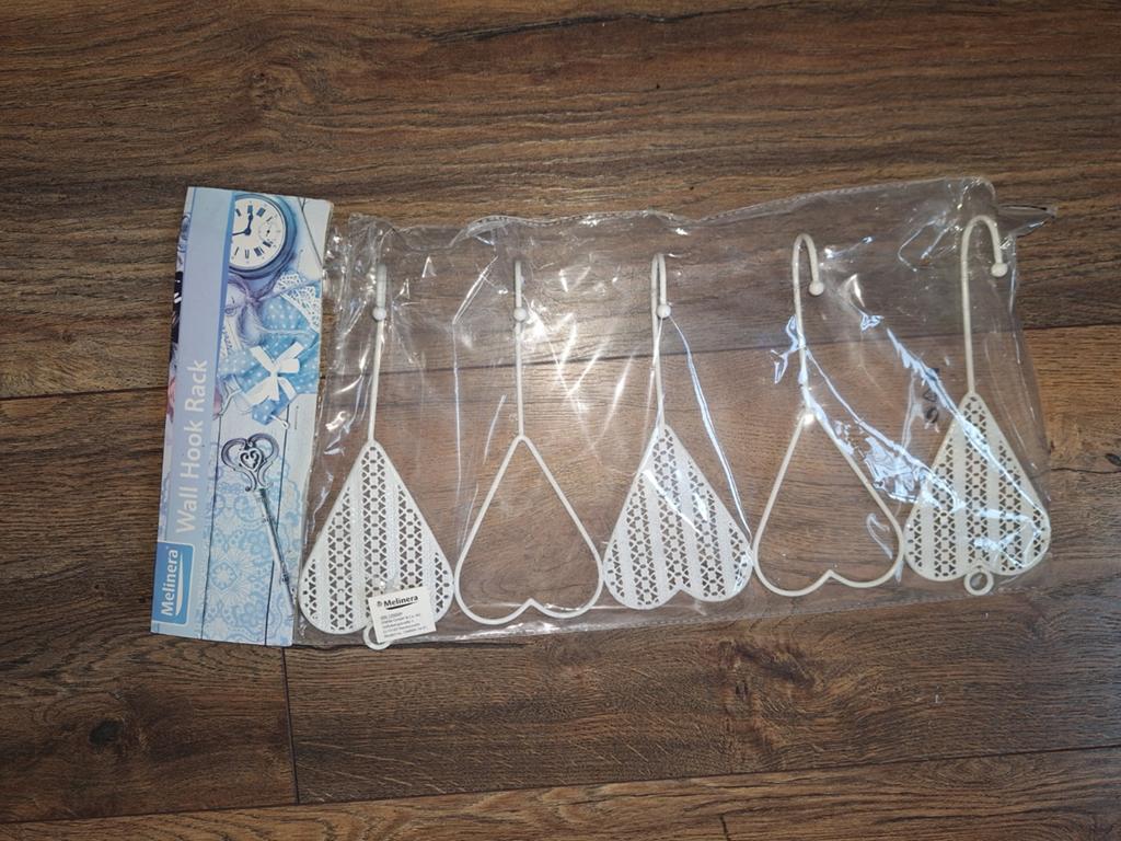 Nieuwe Melinera wandhaken set - 4 stuks, wit, hartvormig, Ophalen, Wandhaken, Nieuw, Minder dan 100 cm