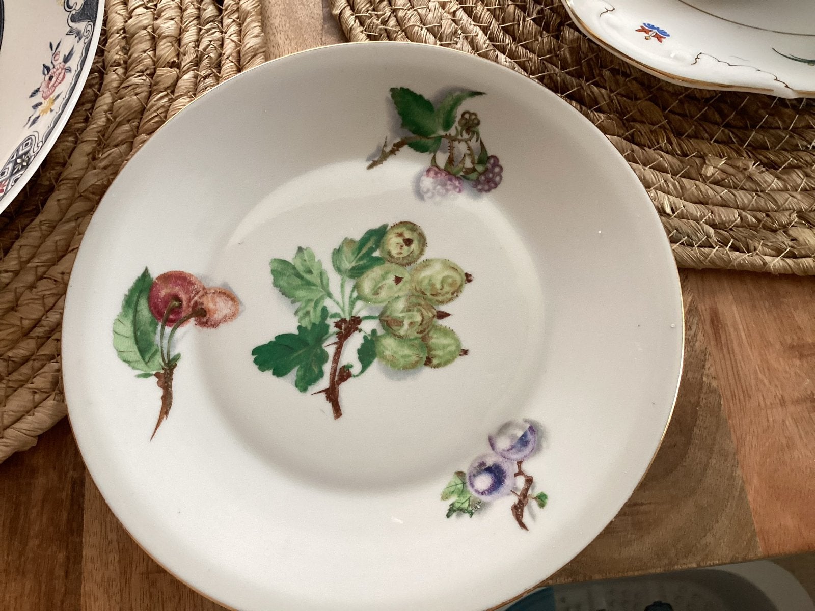 Assorti gebaksbordjes en schalen, Ophalen