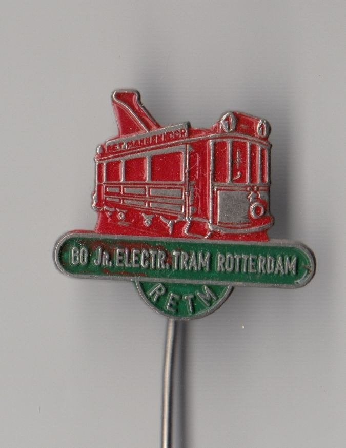 RET RETM Mannenkoor Tram Rotterdam rood speldje, Verzamelen, Speldjes, Pins en Buttons, Gebruikt, Niet vindbaar, Niet vindbaar