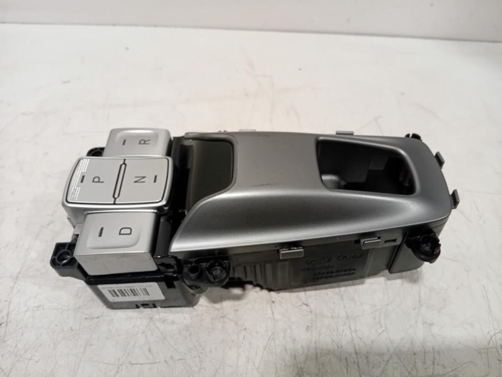 Schakelmechaniek Hyundai Kona, Auto-onderdelen, Onderdelen@venauto.nl, Van der Ven Autorecycling B.V., Gebruikt, Ettenseweg 76, 4706 PB Roosendaal, The Netherlands