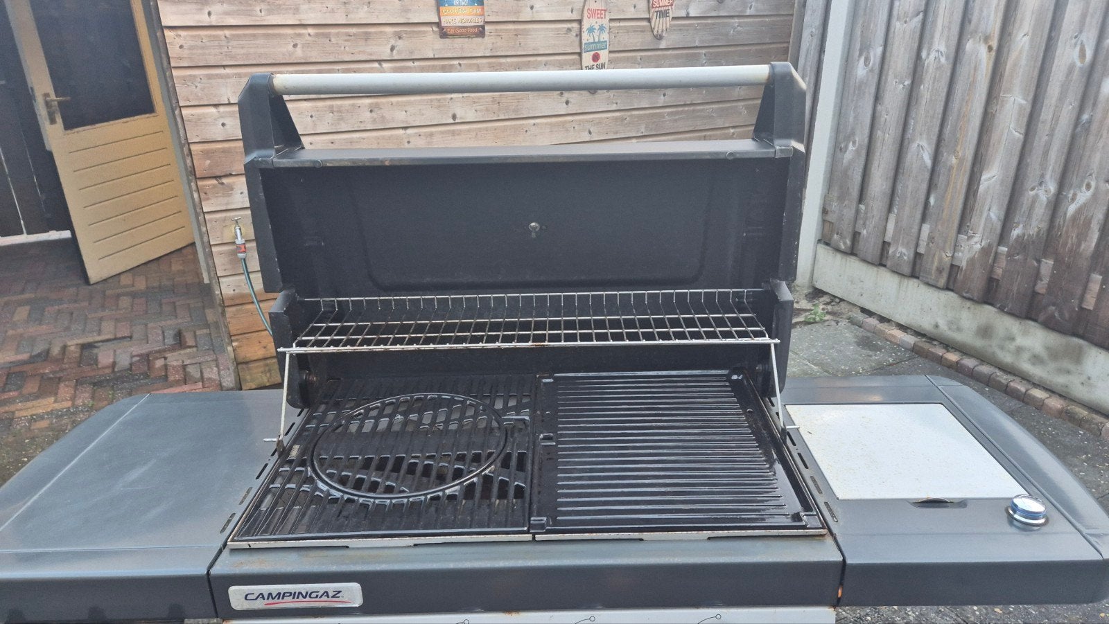 Campingaz Gasbarbecue met 3 branders en zijbrander, Ophalen, Gebruikt, Campingaz