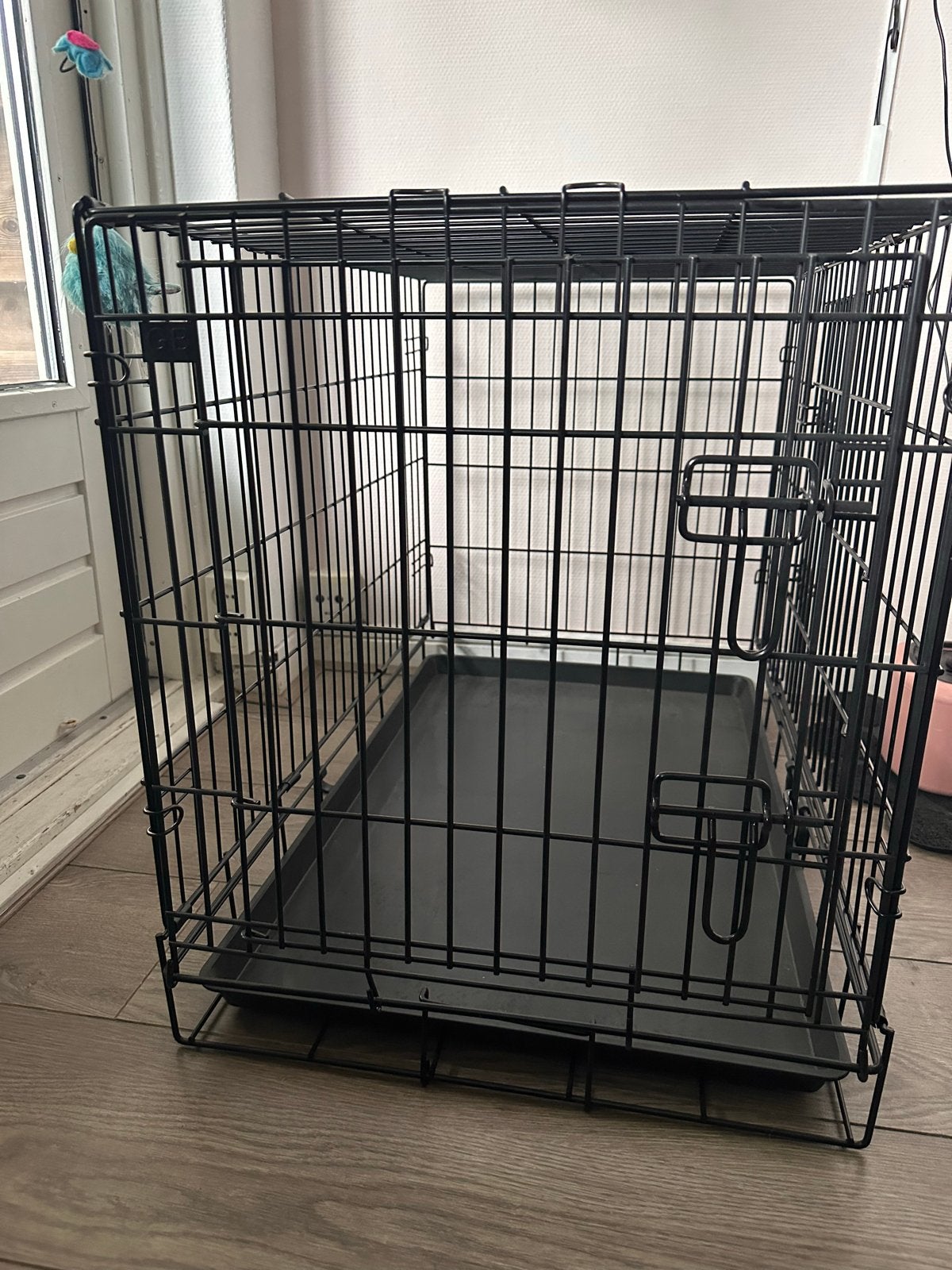 Zwarte bench, Dieren en Toebehoren, Hondenbenches, Ophalen, Zo goed als nieuw