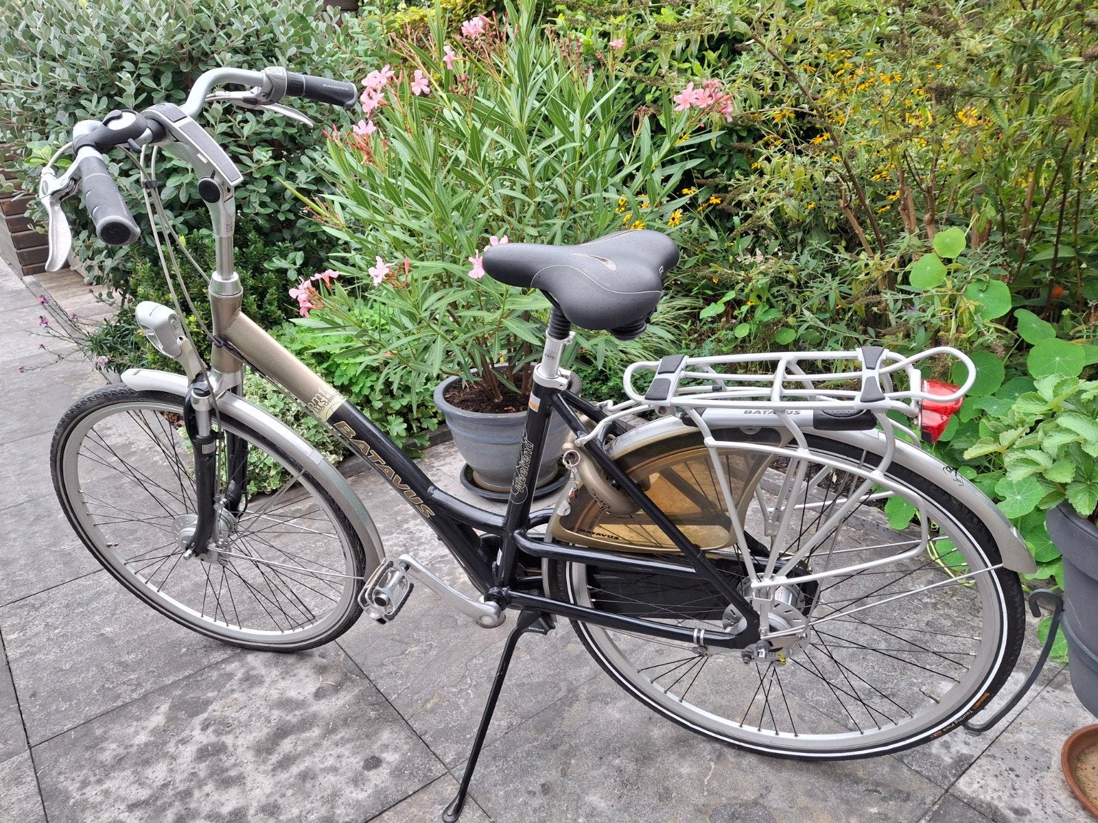 Batavus Comfortabel Damesfiets - Frame 48cm, 28 inch wielen, 47 tot 50 cm, Ophalen, Zo goed als nieuw, Batavus