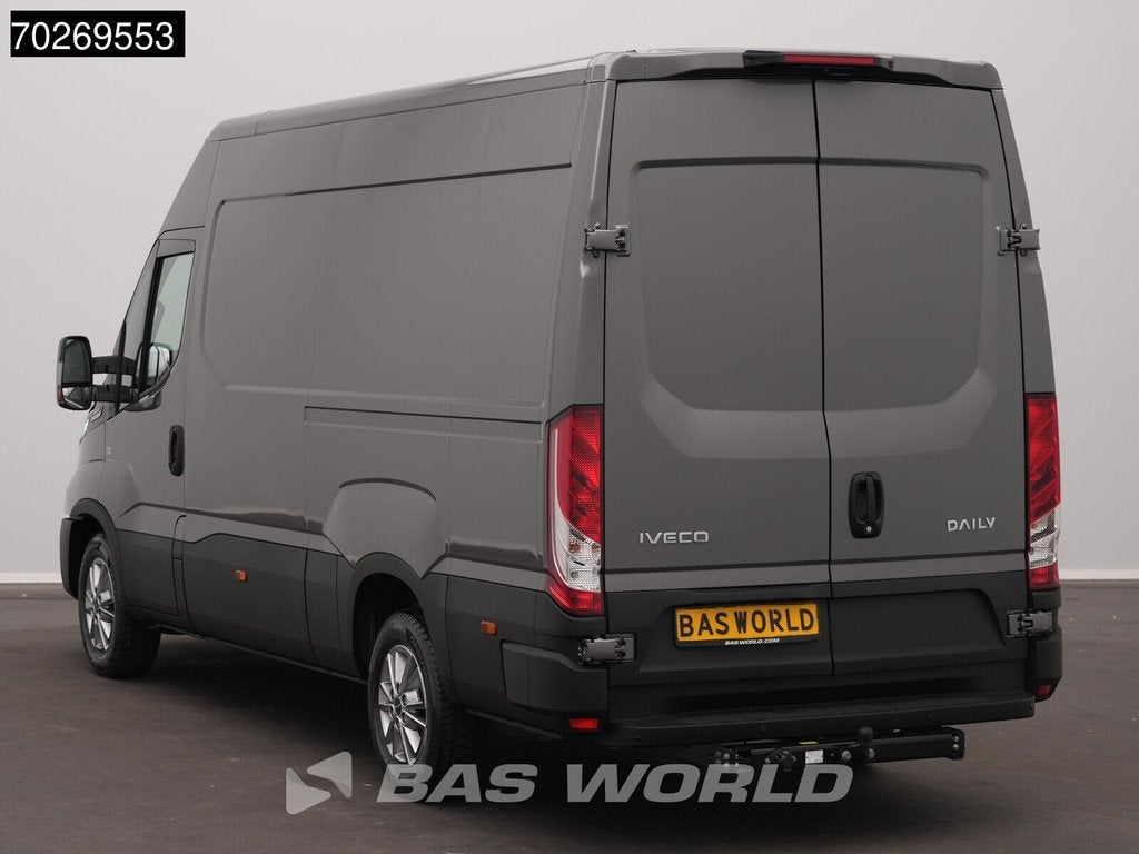Iveco Daily 35S21 BPM VRIJ! 3.0L Automaat 210PK 3,5t Trekhaa, Auto's, Automaat, Stof, Multifunctioneel stuurwiel, Euro 6