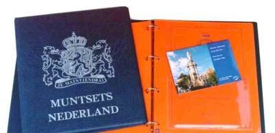 Gezocht: blauw Hartberger album voor Nederlandse muntsets, Postzegels en Munten, Munten en Bankbiljetten | Toebehoren, Ophalen of Verzenden