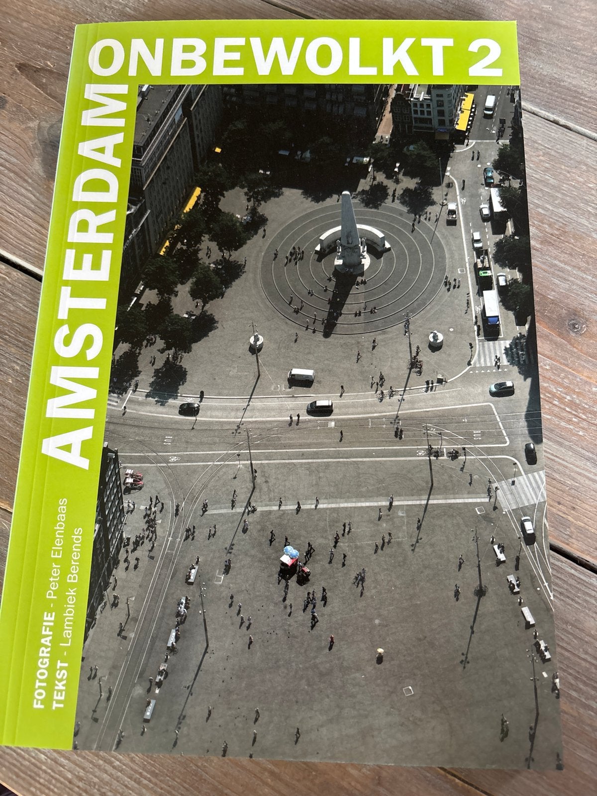 Amsterdam Onbewolkt 2 - Groot fotoboek, Boeken, Ophalen of Verzenden, 20e eeuw of later, Gelezen