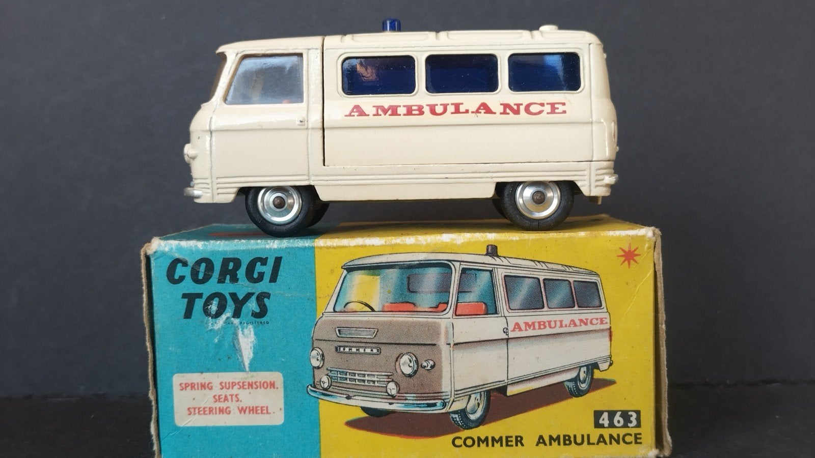 Commer Ambulance 1:43 Corgi Toys Pol, Corgi, Auto, M, Zo goed als nieuw
