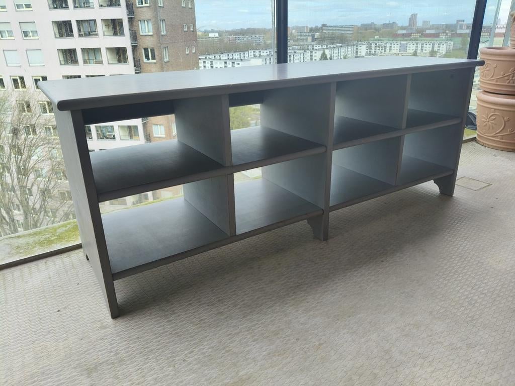 Grijze lage kast met open vakken, Ophalen, Gebruikt