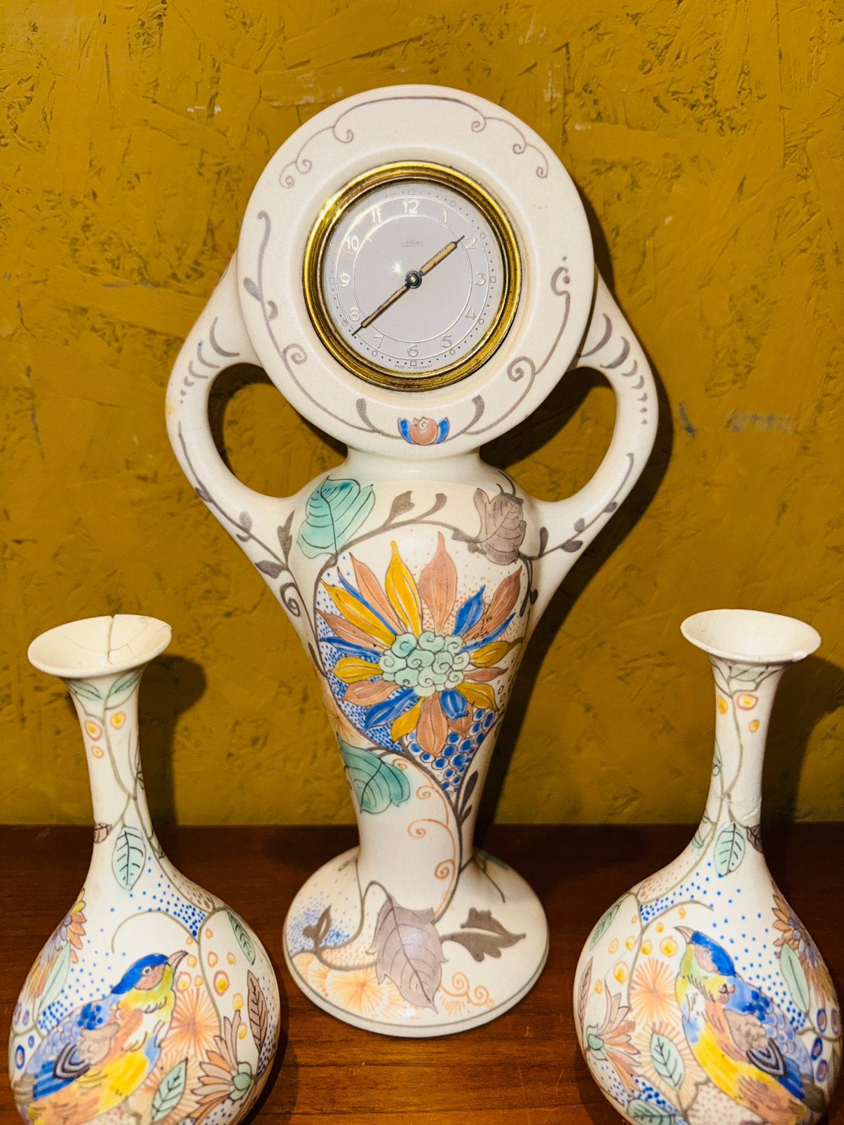 Gouda Plateel klok met twee vazen Art Nouveau stijl, Ophalen of Verzenden
