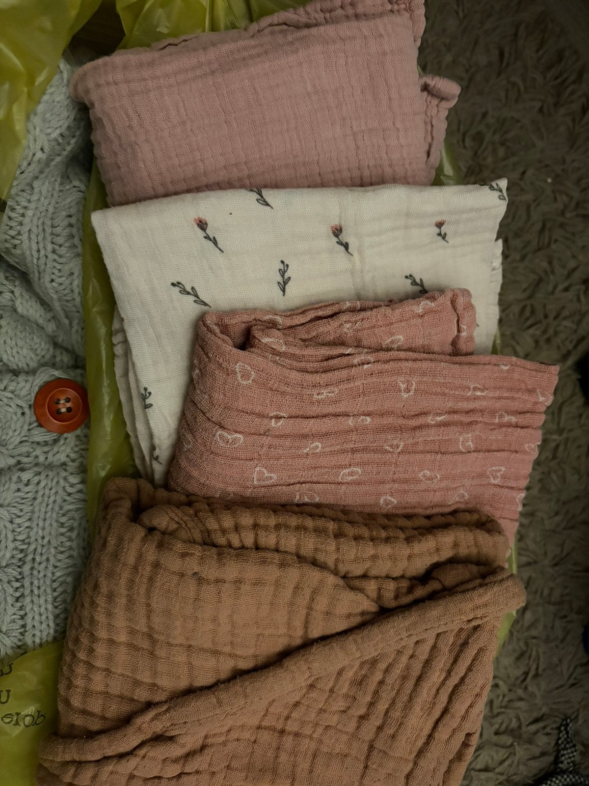 Grote stapel babytextiel: lakens, hoeslaken, hydrofiel, mond, Ophalen, Gebruikt, Meerkleurig, Lakentje