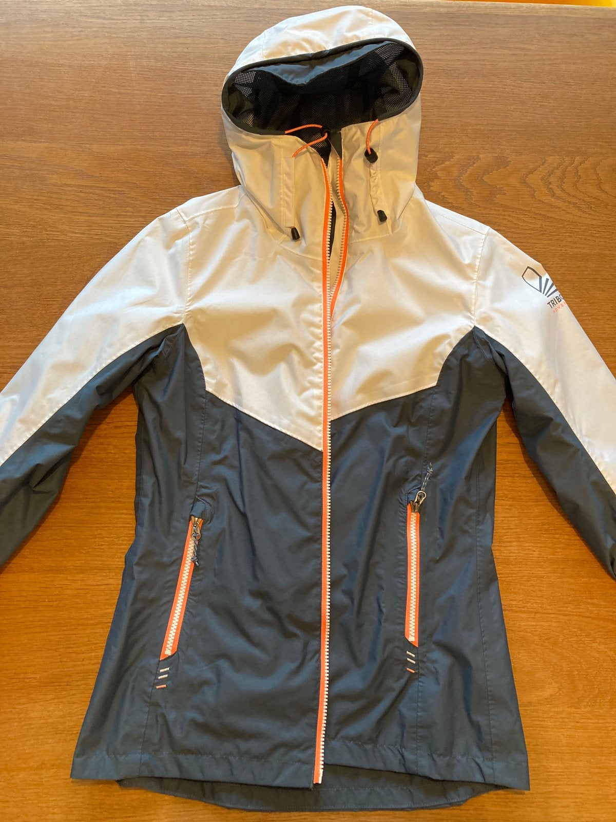 Leuke zeiljas of regenjas mt xs of 164, Kinderen en Baby's, Ophalen of Verzenden, Zo goed als nieuw, Meisje, Jas