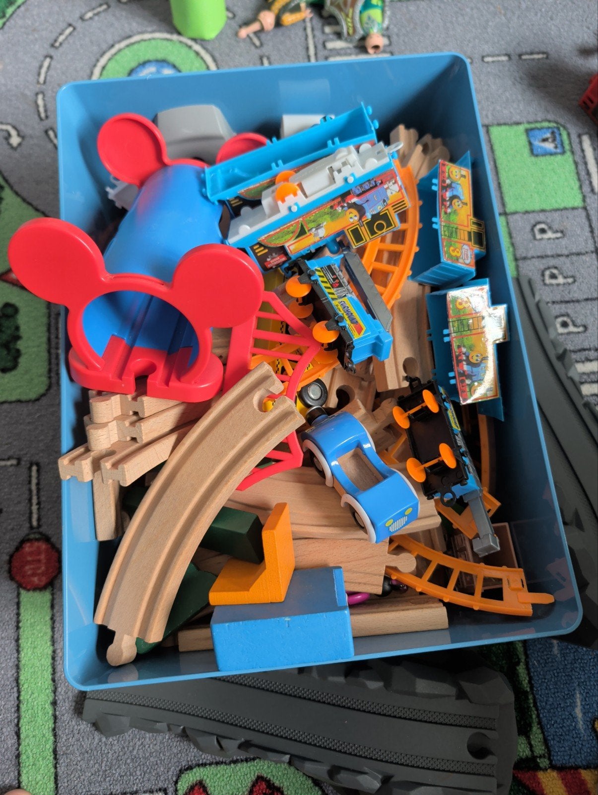 Doos met gemixt houten trein speelgoed, Kinderen en Baby's, Speelgoed | Speelgoedvoertuigen, Ophalen, Gebruikt