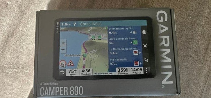 Garmin Campernavigatie 890 - 8 inch scherm met updates, Auto diversen, Ophalen of Verzenden, Zo goed als nieuw