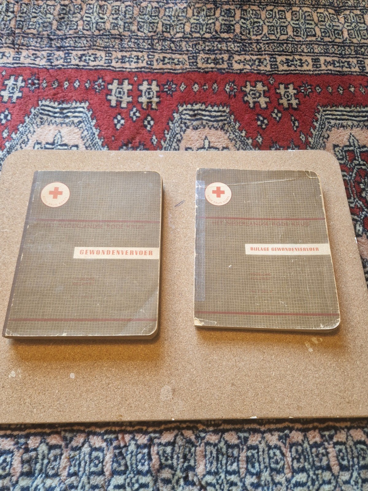 Jaar 1947 Solaat Militair gewondenvervoer Boek 2 Delen, Ophalen of Verzenden, Nederland, Boek of Tijdschrift
