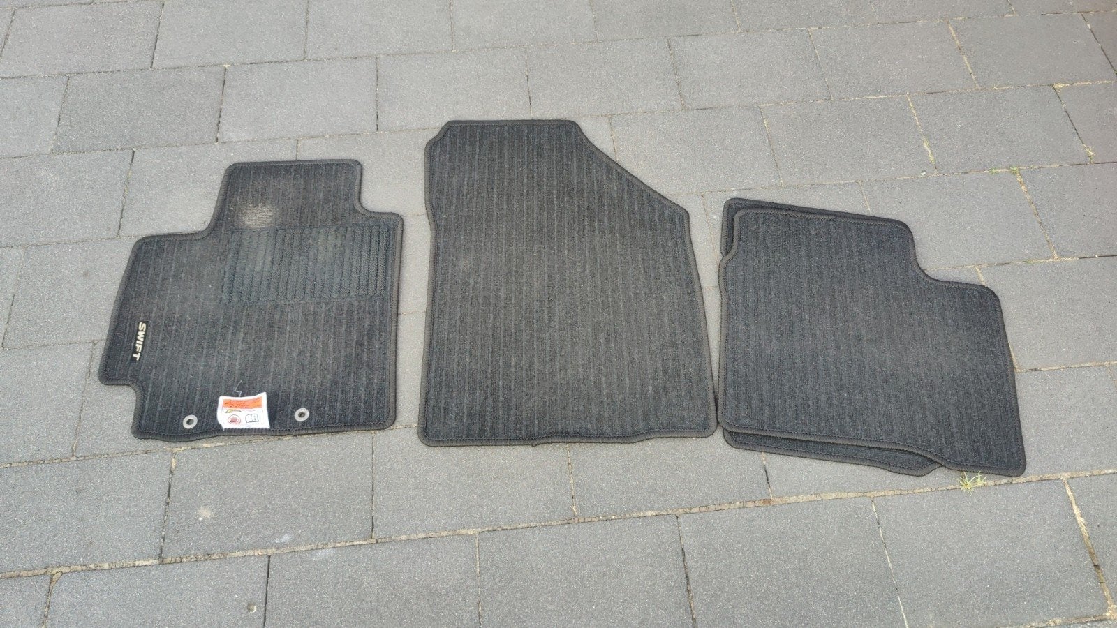 Complete set gebruikte Suzuki Swift matten, Ophalen, Gebruikt