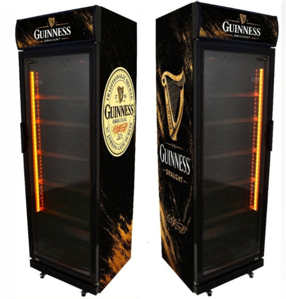Koelkast met Guinness Bier reclame ''De Kornschuur'', Zonder vriesvak, 200 liter of meer, Nieuw, 160 cm of meer