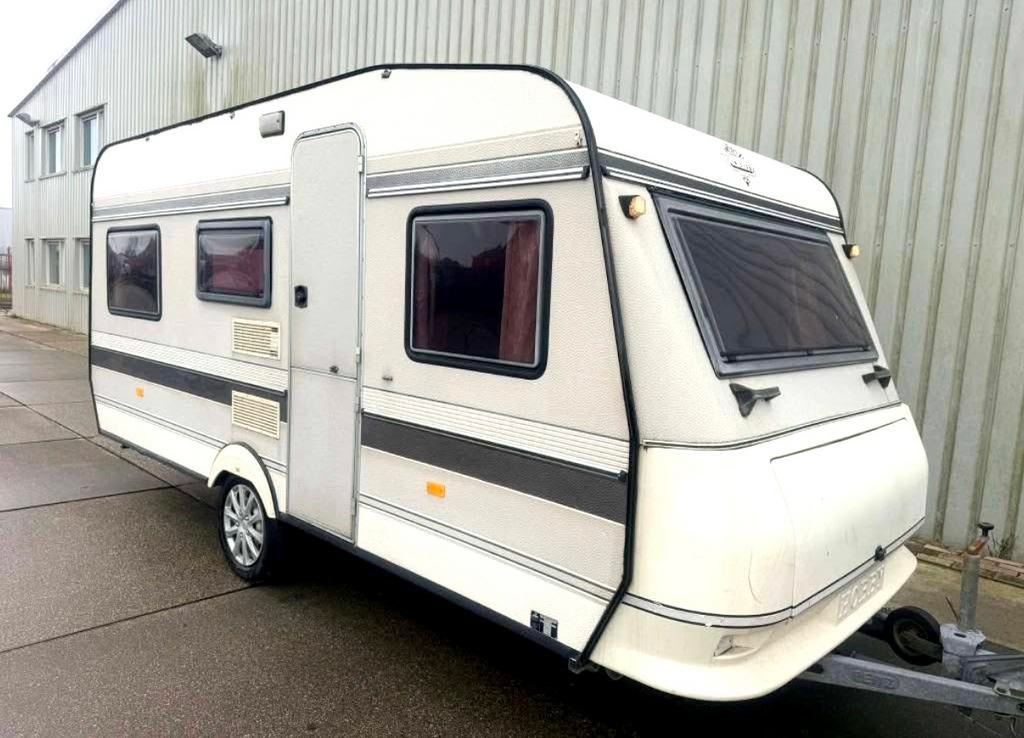 Hobby 460 Caravan - Goed onderhouden en compleet, Hobby, Omvormbare zithoek, Treinzit, 750 - 1000 kg