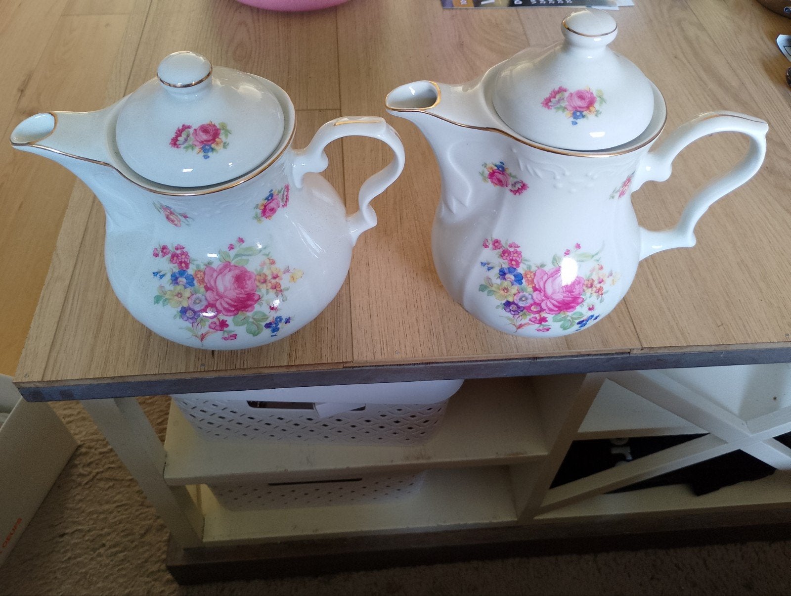 Vintage porseleinen theeservies met bloemmotief, Ophalen of Verzenden