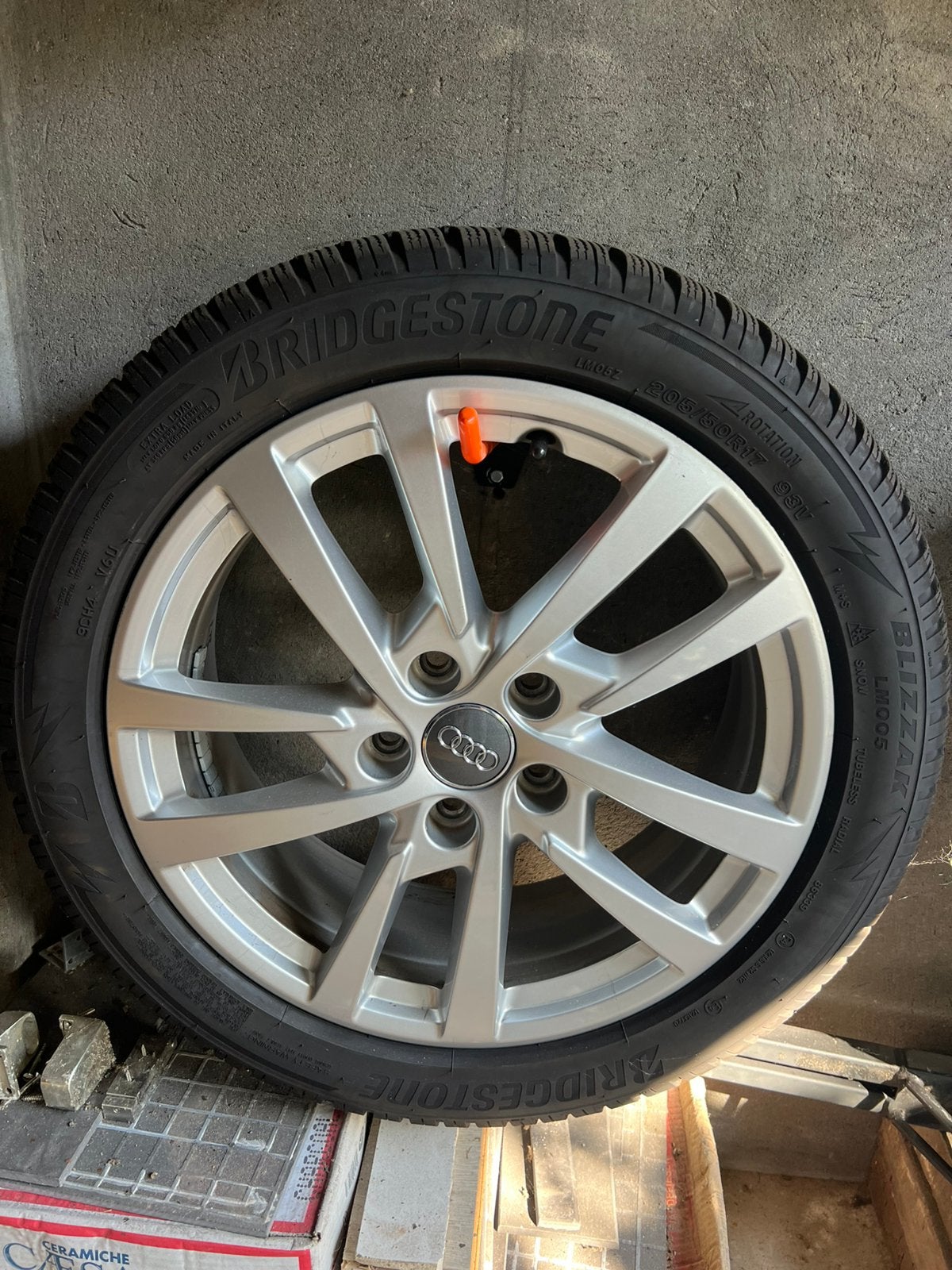 Originele 17 inch Audi A3 Winterset - Bridgestone banden, Auto-onderdelen, Ophalen, Banden en Velgen, 17 inch, Winterbanden