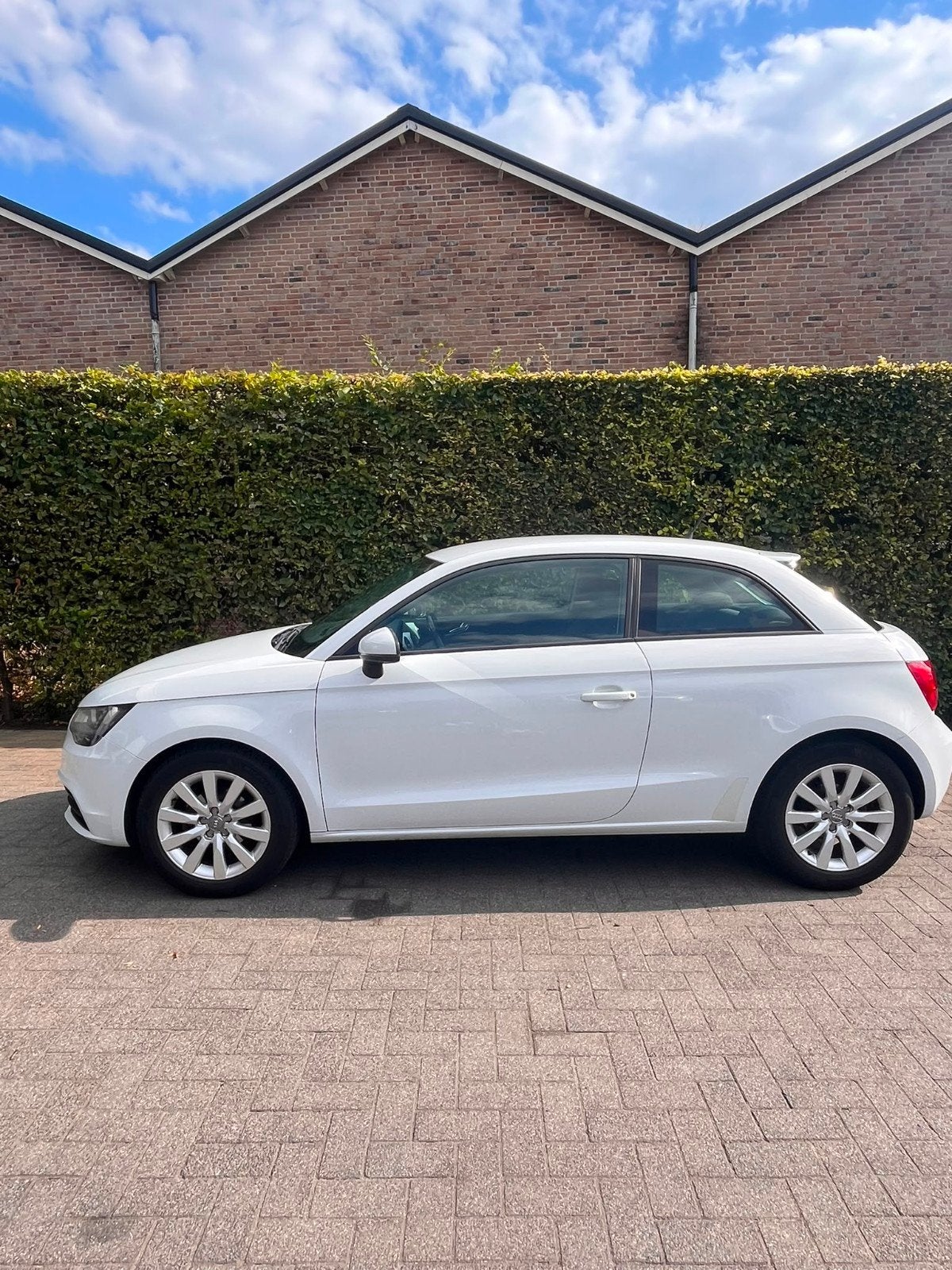 GEZOCHT: Audi a1 hemelbekleding, Ophalen of Verzenden, Audi