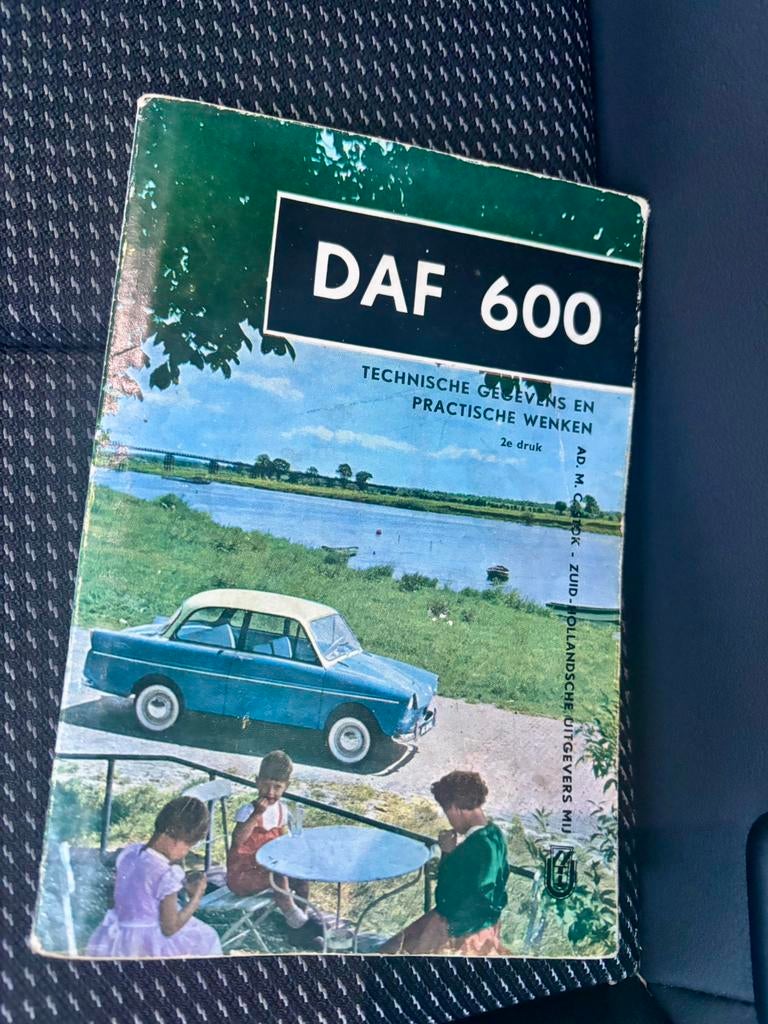 DAF 600 instructieboekje, Ophalen of Verzenden, Zo goed als nieuw, Overige merken