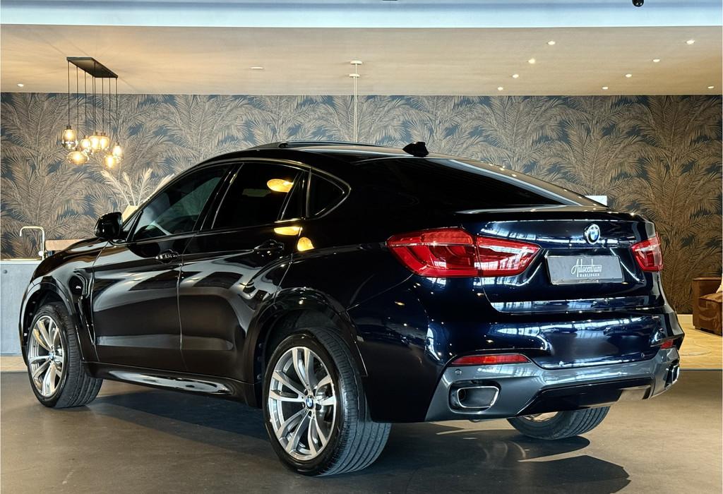 BMW X6 3.0D xDrive I 20" I Head-Up I Softclose I NL Auto I U, Auto's, BMW, Gebruikt, Euro 6, 2993 cc, 4 stoelen