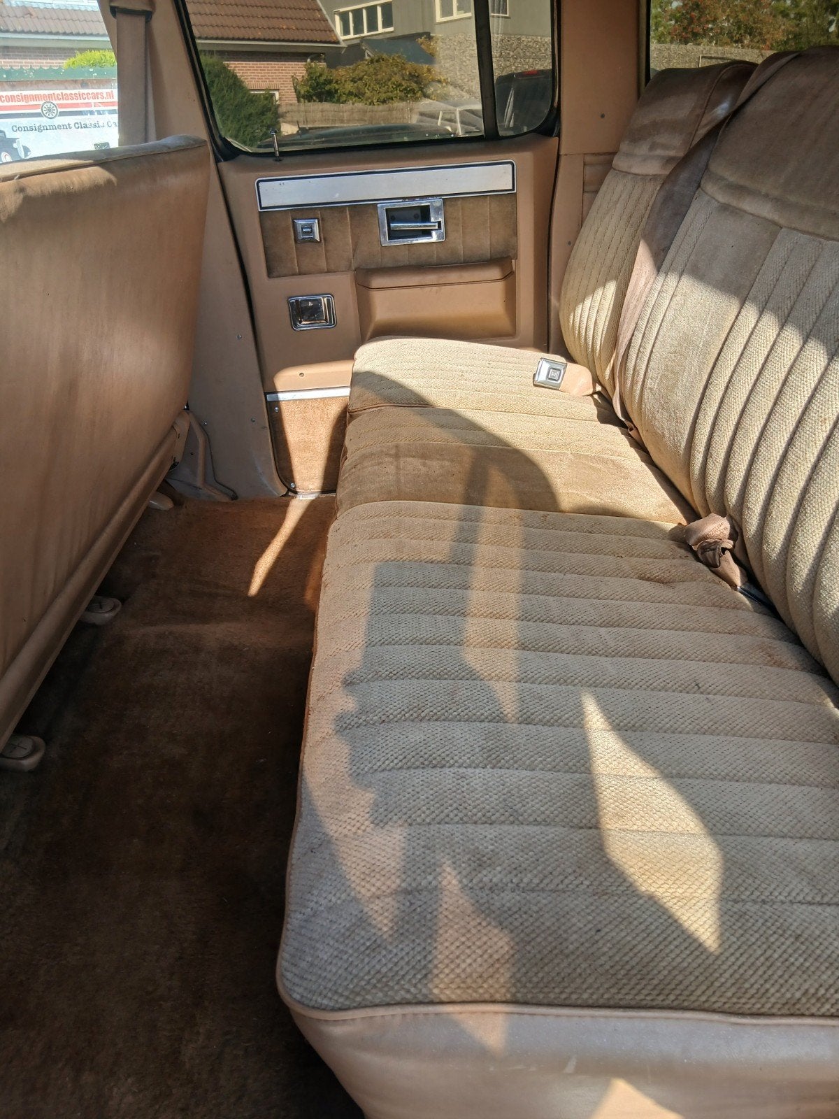 Chevrolet gmc Suburban bj1985 4x4 lpg barndoors,NL, foto 8