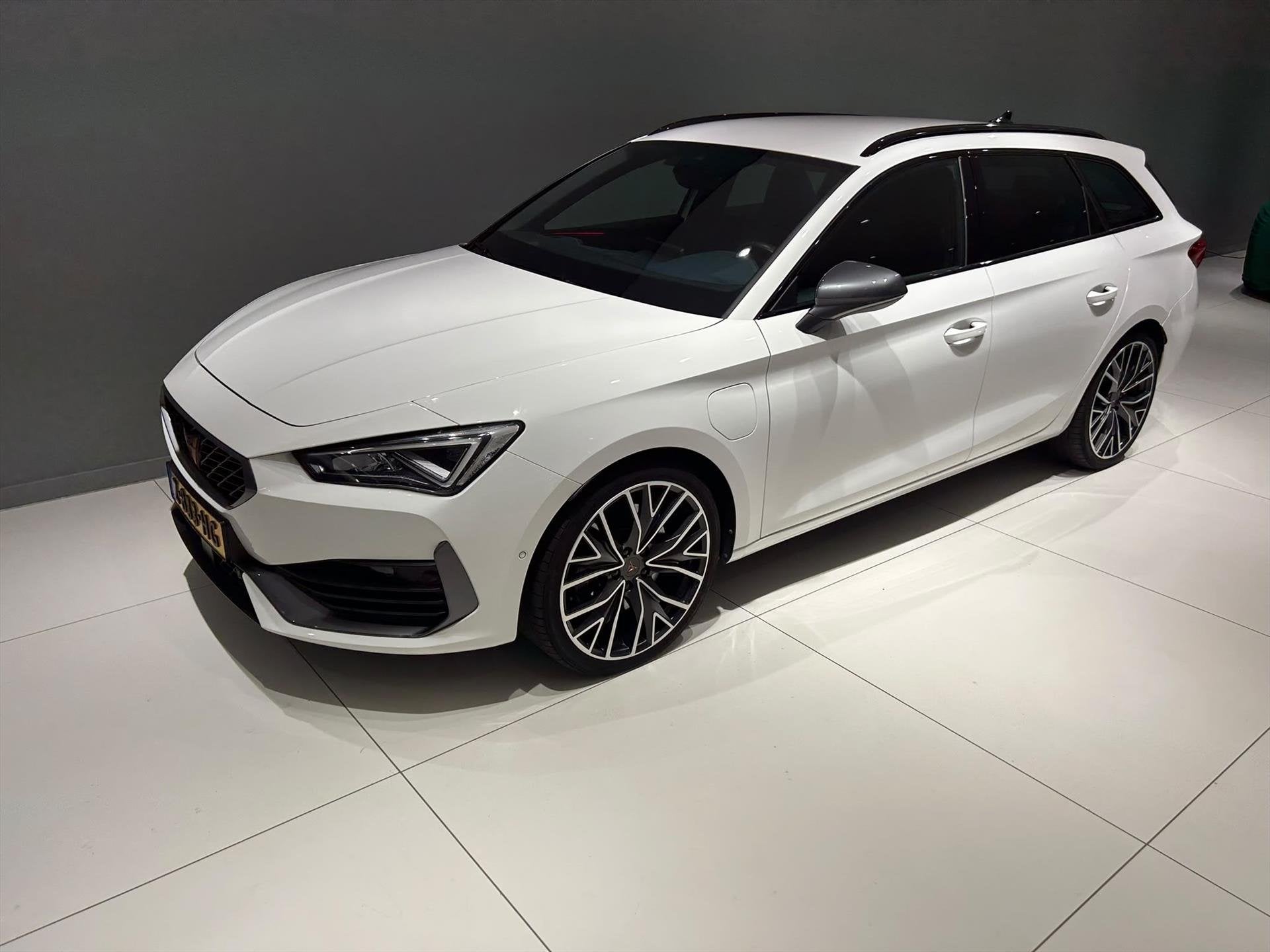 Cupra Leon Sportstourer 1.4 e-Hybrid 245pk DSG-6 Adrenaline, Auto's, Automaat, 12 maanden, Gebruikt, Euro 6