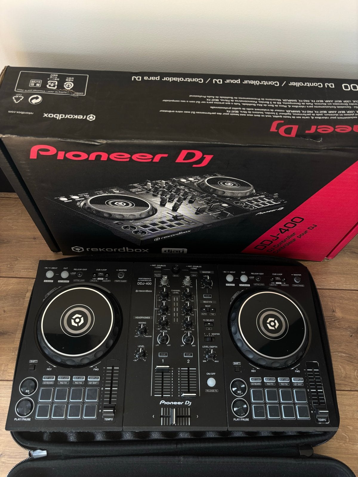 Foto 3 van Pioneer DDJ-400 DJ Controller - Zo goed als nieuw