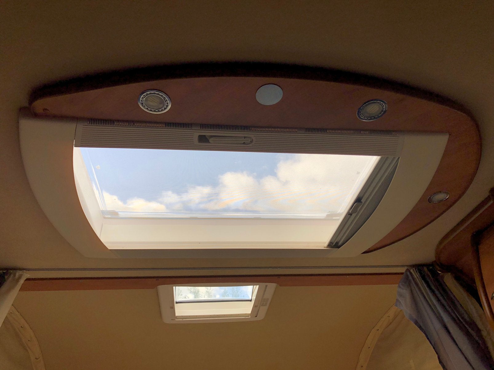 Foto 25 van Smetteloze Carthago Chic C-Line i4.8 ENKELE BEDDEN + Hefbed