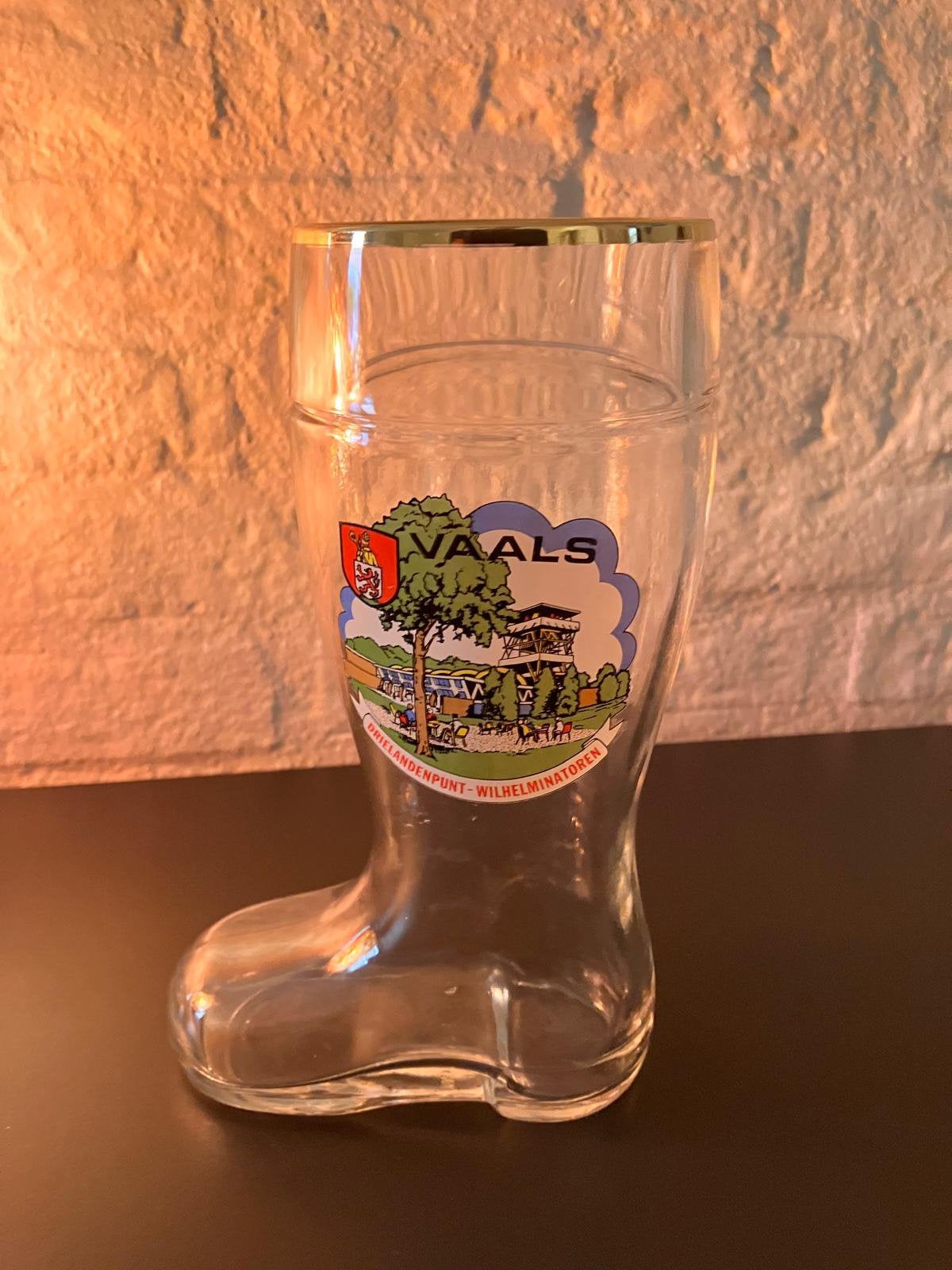 Vaals bierglas in laarsvorm - Drielandenpunt Wilhelminatoren, Verzamelen, Biermerken, Ophalen of Verzenden, Zo goed als nieuw