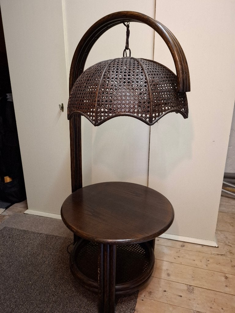 Lamptafeltje manou, Ophalen