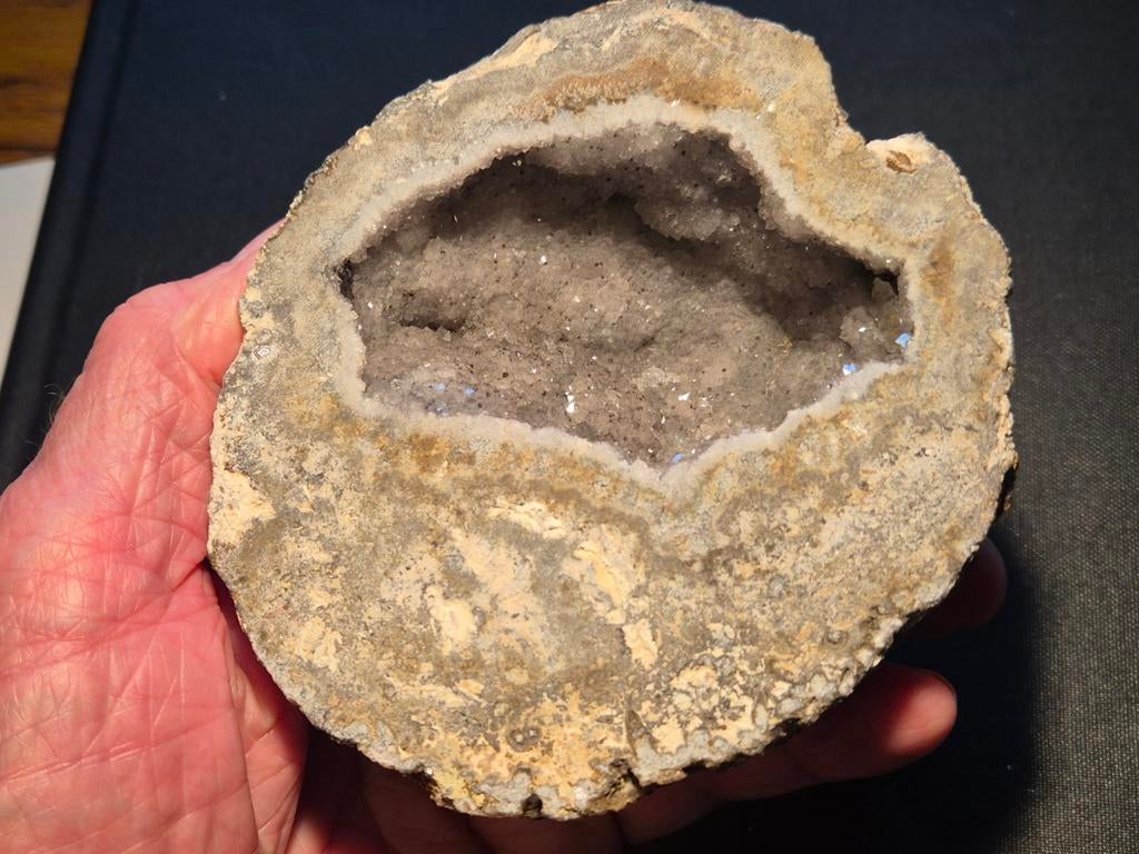 Mooie kwartsgeode uit Duitsland, Ophalen of Verzenden
