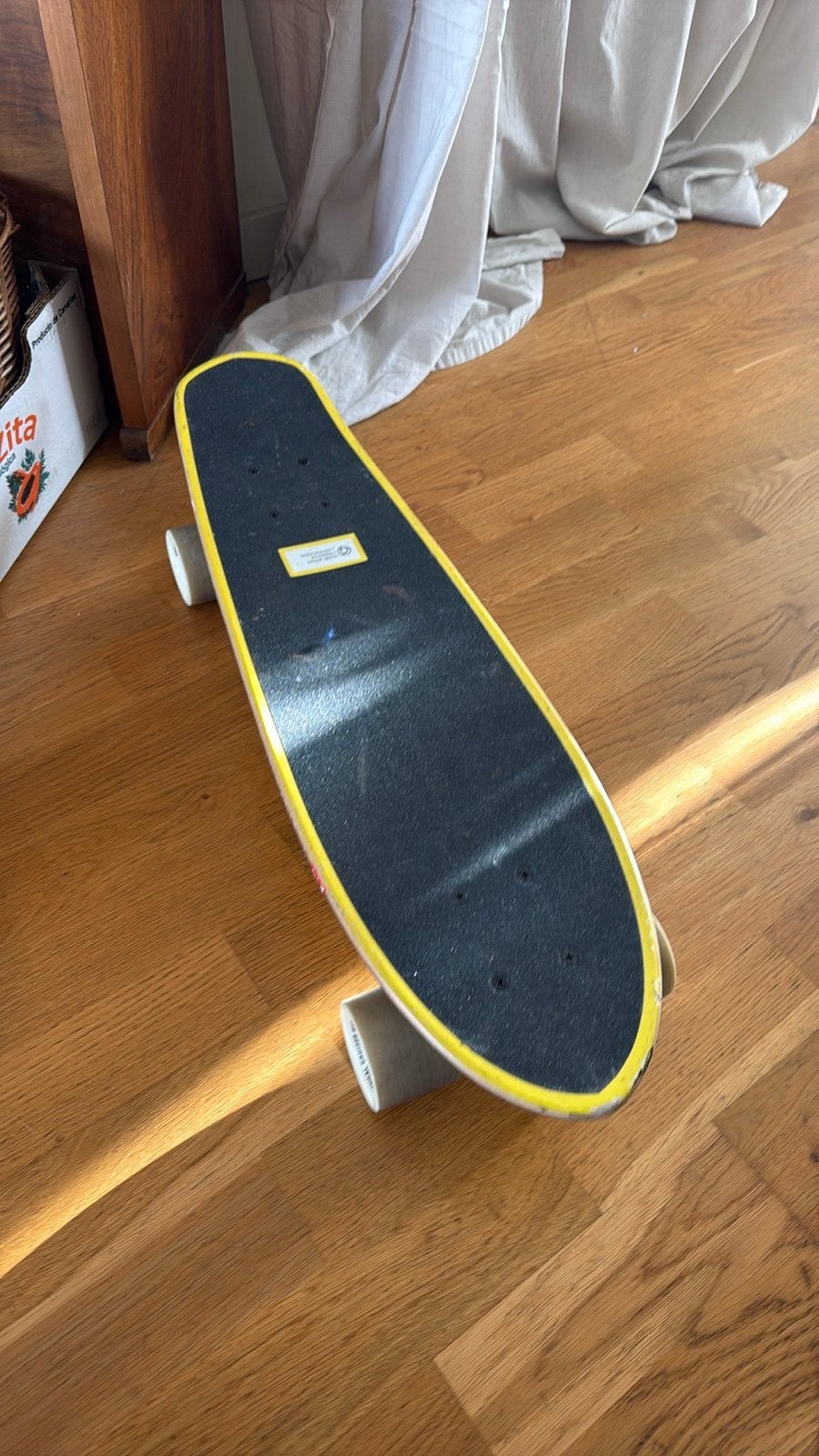 Globe Cruiser Skateboard - Geel met Dino/Ananas print, Ophalen, Gebruikt, Skateboard, Longboard