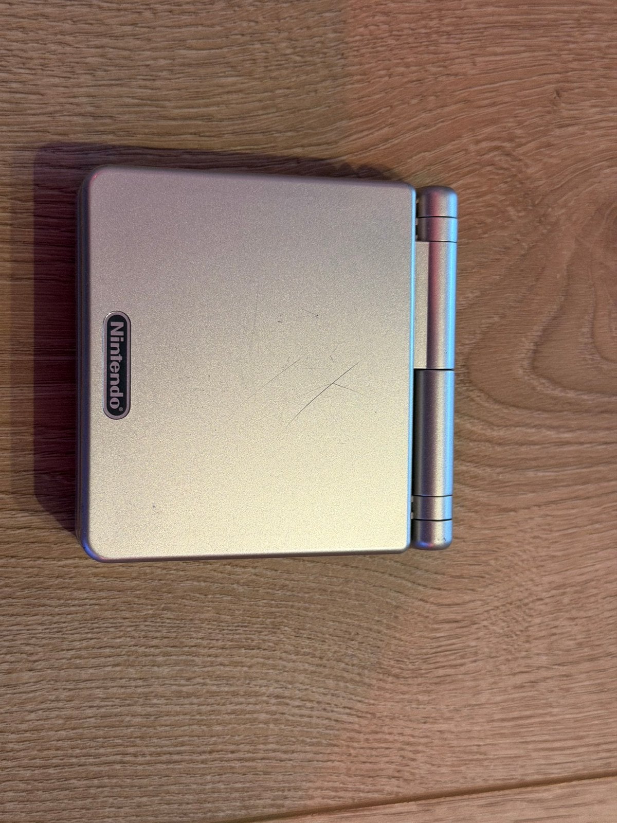 GBA SP zilver in zeer goede staat. Werkt perfect, Ophalen of Verzenden, Gebruikt, Game Boy Advance SP