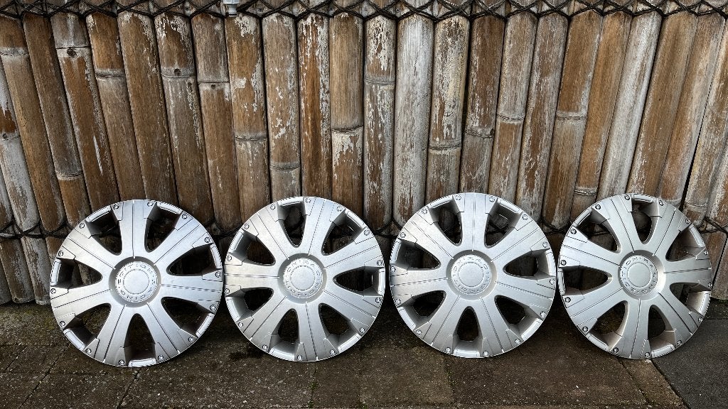 universele wieldoppen. 14 inch., Auto diversen, Wieldoppen, Ophalen of Verzenden, Gebruikt