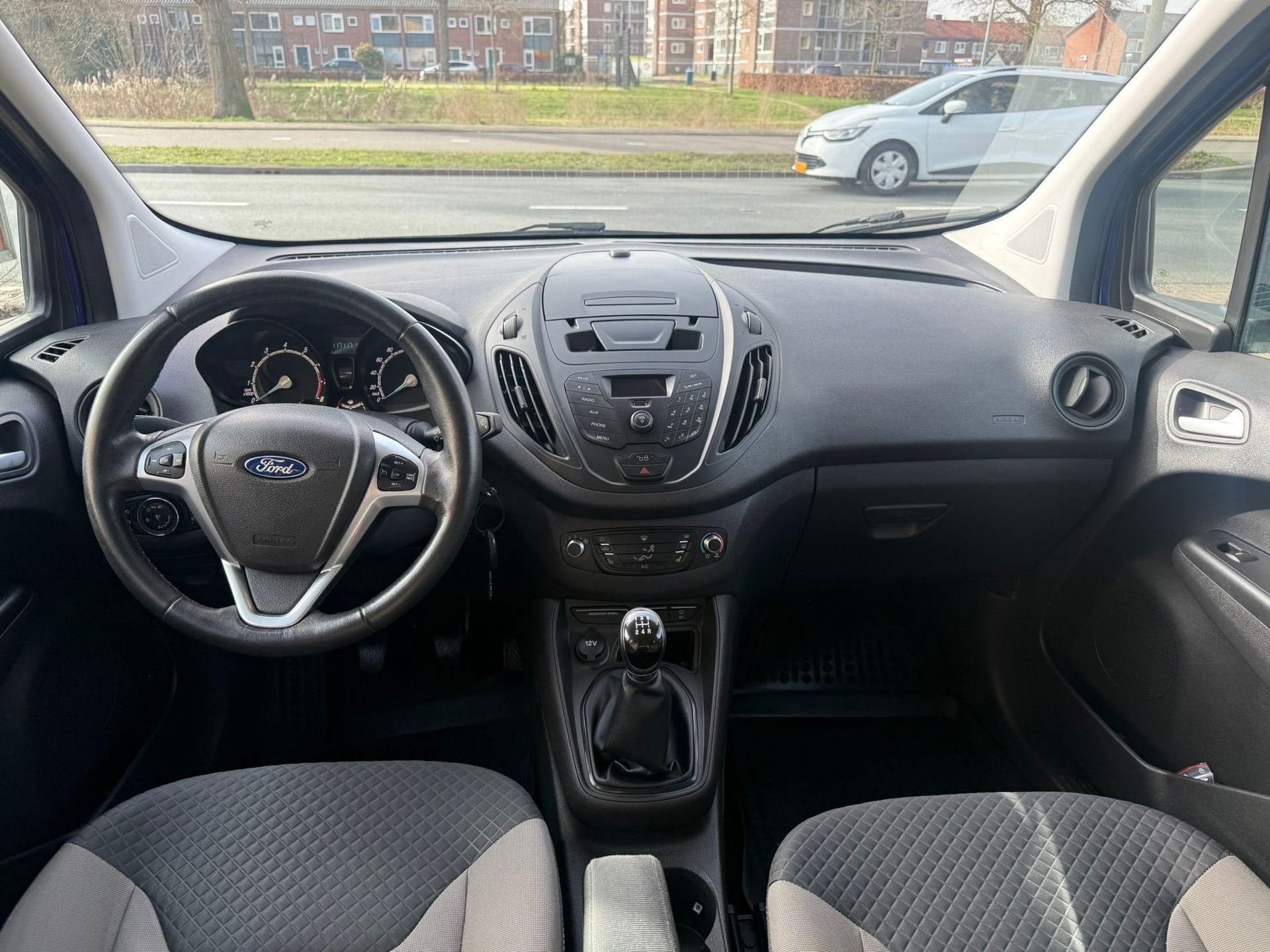 Ford Tourneo Courier 1.0 LMV|STOELVERWARMING | BLUETOOTH, Auto's, Voorwielaandrijving, Gebruikt, Blauw, Origineel Nederlands