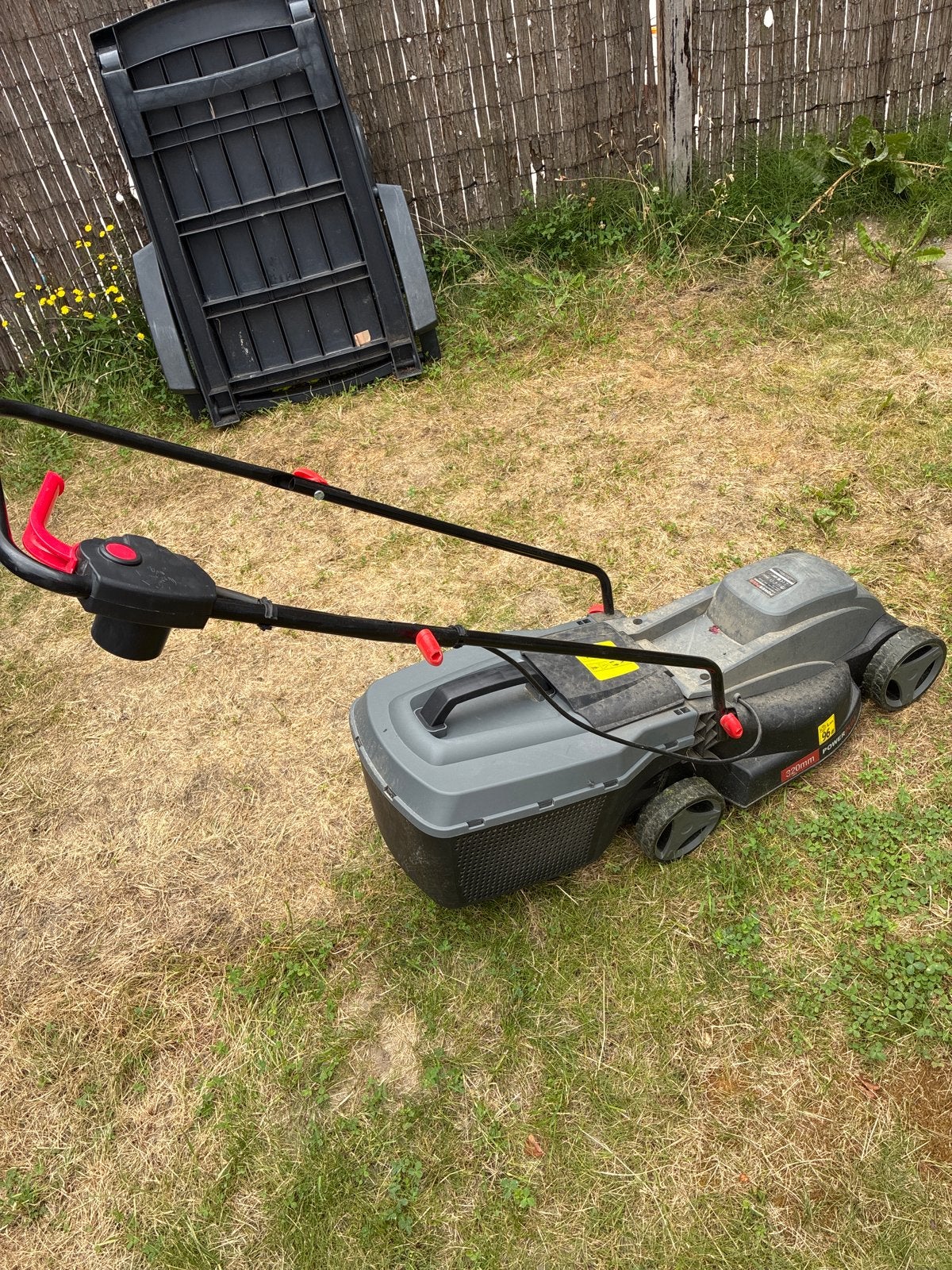 PowerPlus Elektrische Grasmaaier 1000W 320mm, Ophalen, Cirkelmaaier, Gebruikt, Elektrische grasmaaier