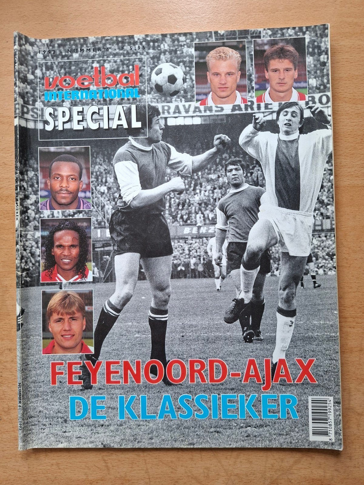 Voetbal International Special: Feyenoord-Ajax De Klassieker, Boeken, Ophalen of Verzenden, Gelezen, Sport en Vrije tijd