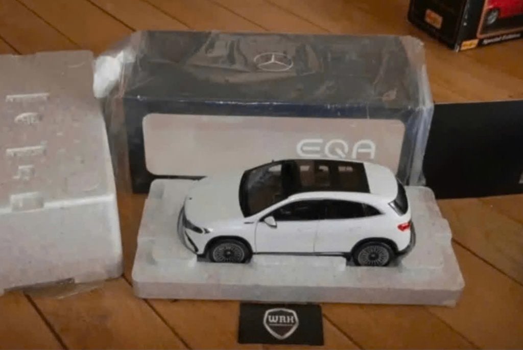 1:18 MERCEDES EQA white NZG models in box WRH, Hobby en Vrije tijd, Verzenden, Zo goed als nieuw, Auto, Overige merken